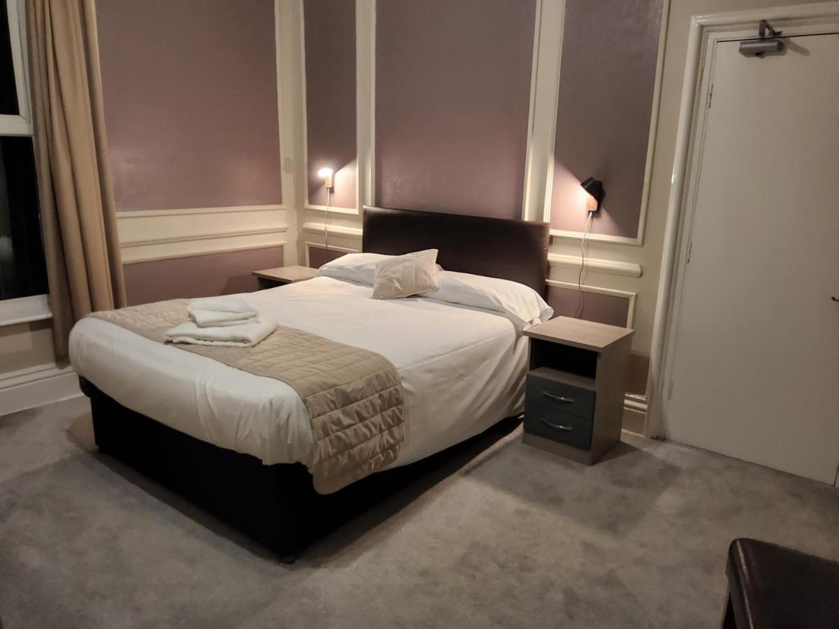 The Avenue Hotel แกรนแธม ภายนอก รูปภาพ